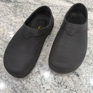 Women's Black Slip-On Clogs